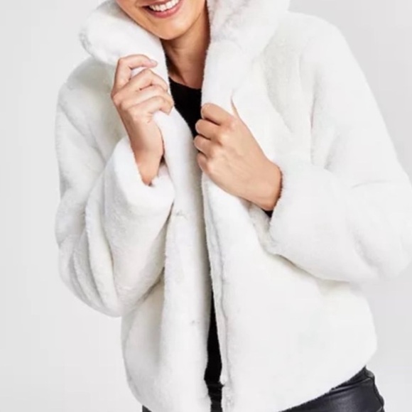 Women's white INC (International Concepts) faux fur jacket - Picture 2 of 4